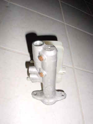 dsc01885.jpg (19516 bytes)